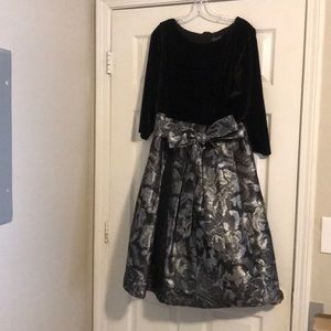 Jessica Howard 3/4 Sleeve Jaquard Dress